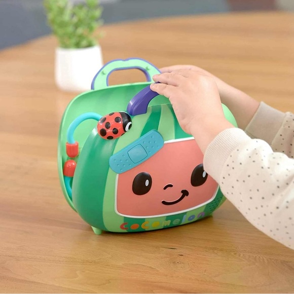 Cocomelon Musical Doctor Checkup Set Case 4 Play Pieces With Sound & Dr Song-NIB - Picture 3 of 4